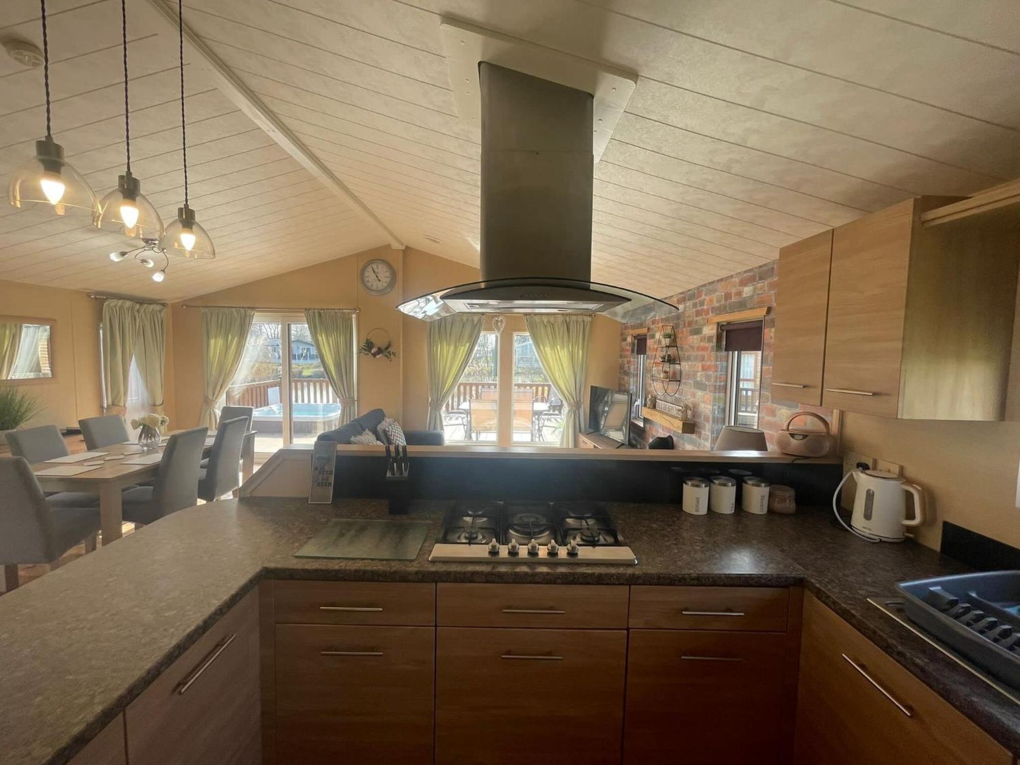 Luxury Lakeside Lodge L1 With Hot Tub Situated At Tattershall Lakes Country Park ภายนอก รูปภาพ